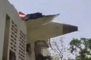东营印度一波音787客机坠毁机上242人、地面5名学生遇难！我驻印度使馆：机上无中国籍乘客